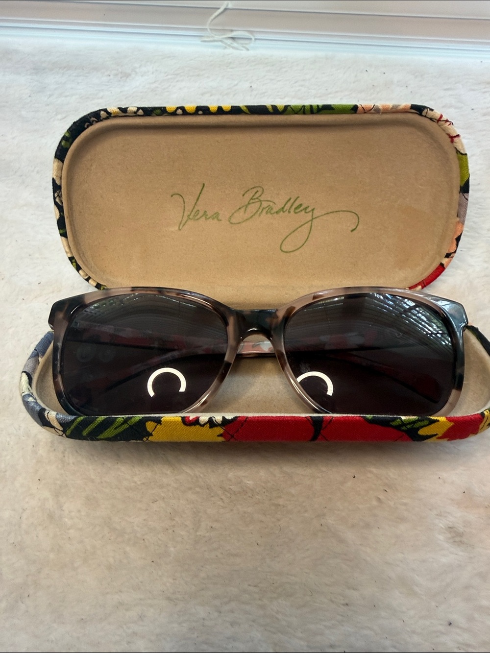 Vera Bradley Charlene Blush Pink Spotted Brown Designer Sunglasses - Picture 9 of 9